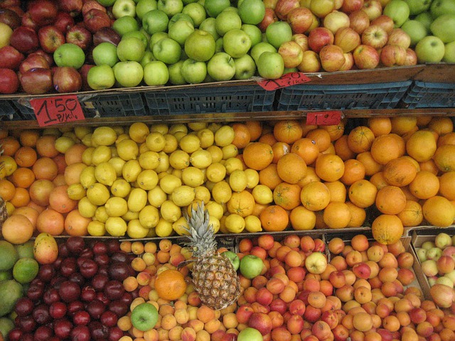 ovoce v tržnici